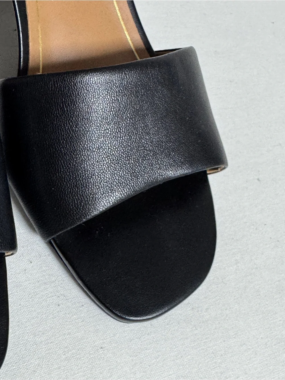 Vionic Chardonnay Black Leather Chunky Heeled Sandals